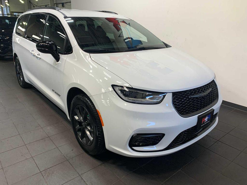 new 2026 Chrysler Pacifica car, priced at $48,410
