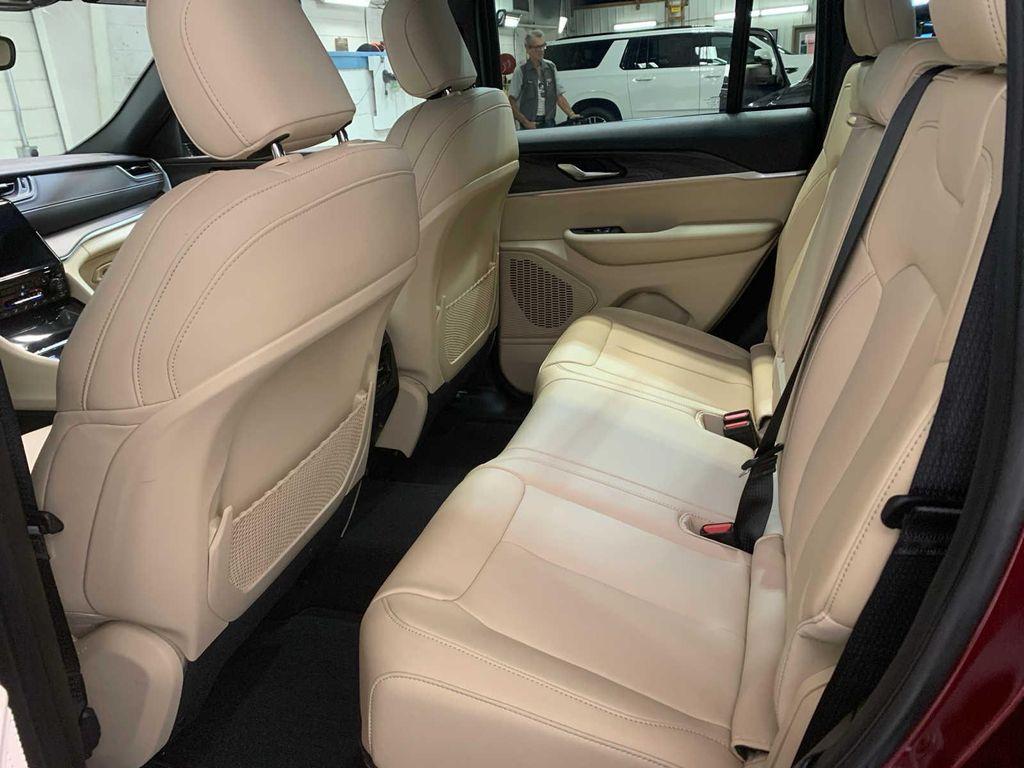 used 2024 Jeep Grand Cherokee car, priced at $38,948