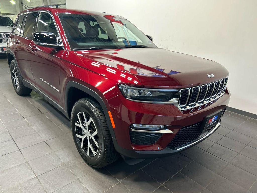 used 2025 Jeep Grand Cherokee car, priced at $42,686