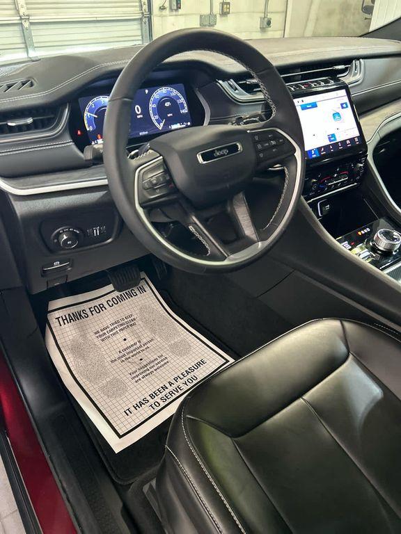 used 2025 Jeep Grand Cherokee car, priced at $42,686