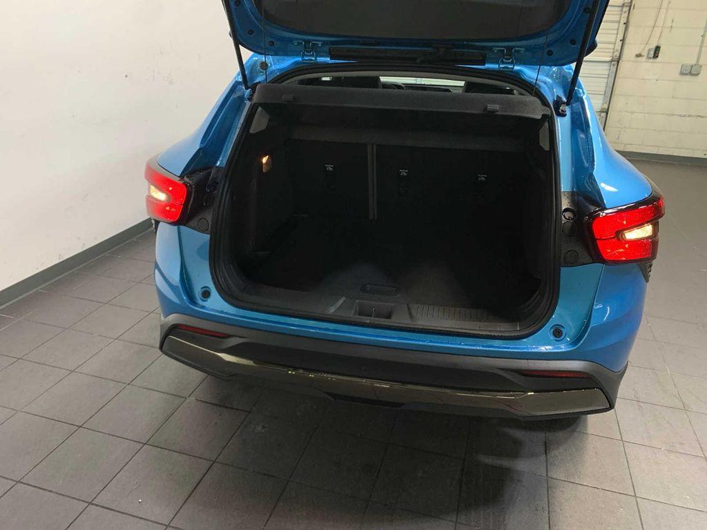 new 2026 Chevrolet Trax car, priced at $27,885