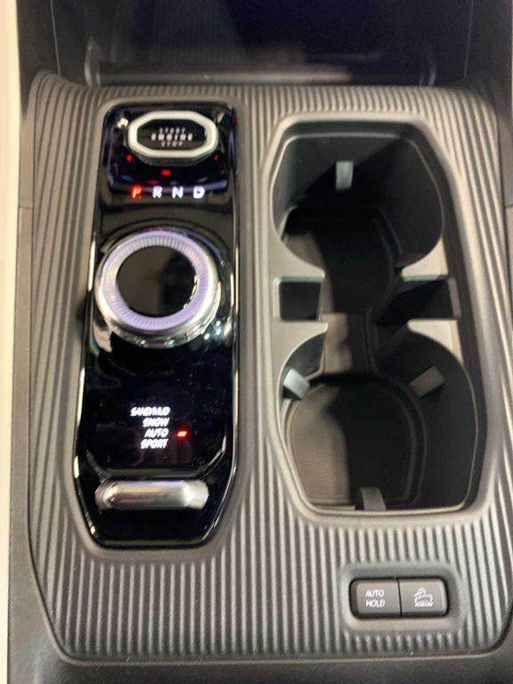 new 2026 Jeep Cherokee car, priced at $41,347