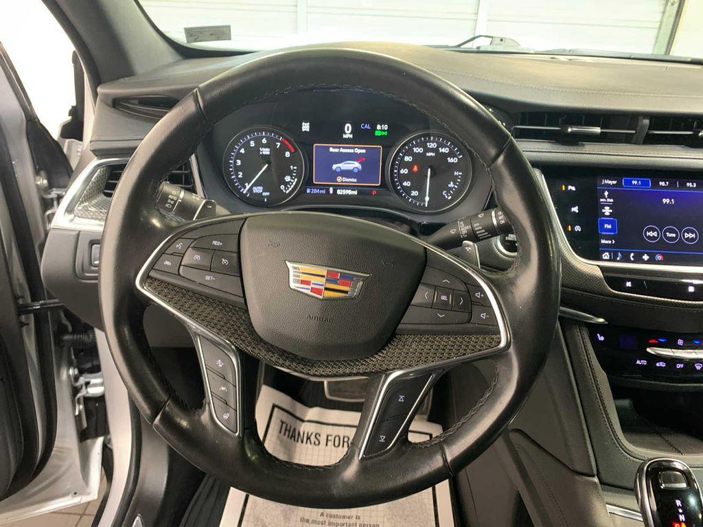 used 2020 Cadillac XT5 car, priced at $25,489