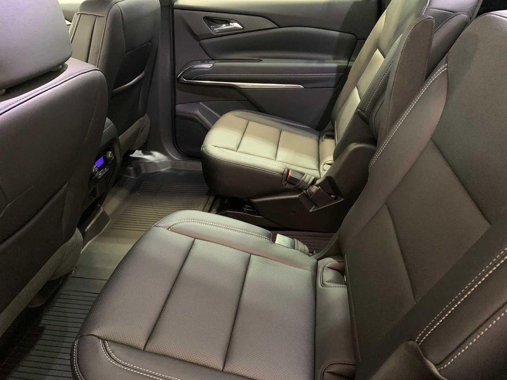 new 2026 Chevrolet Traverse car, priced at $46,445