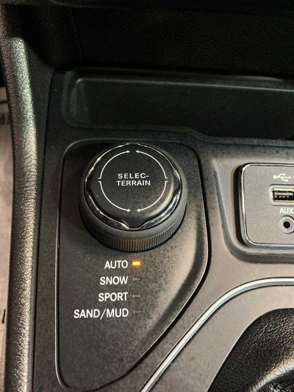 used 2021 Jeep Cherokee car, priced at $21,985