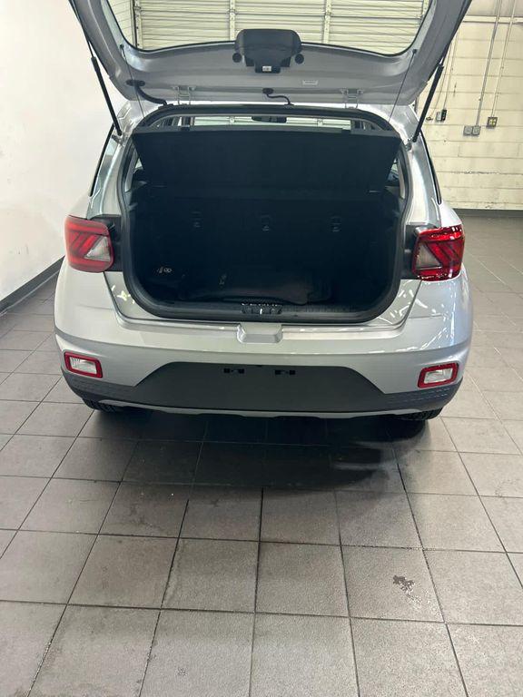 used 2025 Hyundai Venue car, priced at $23,789