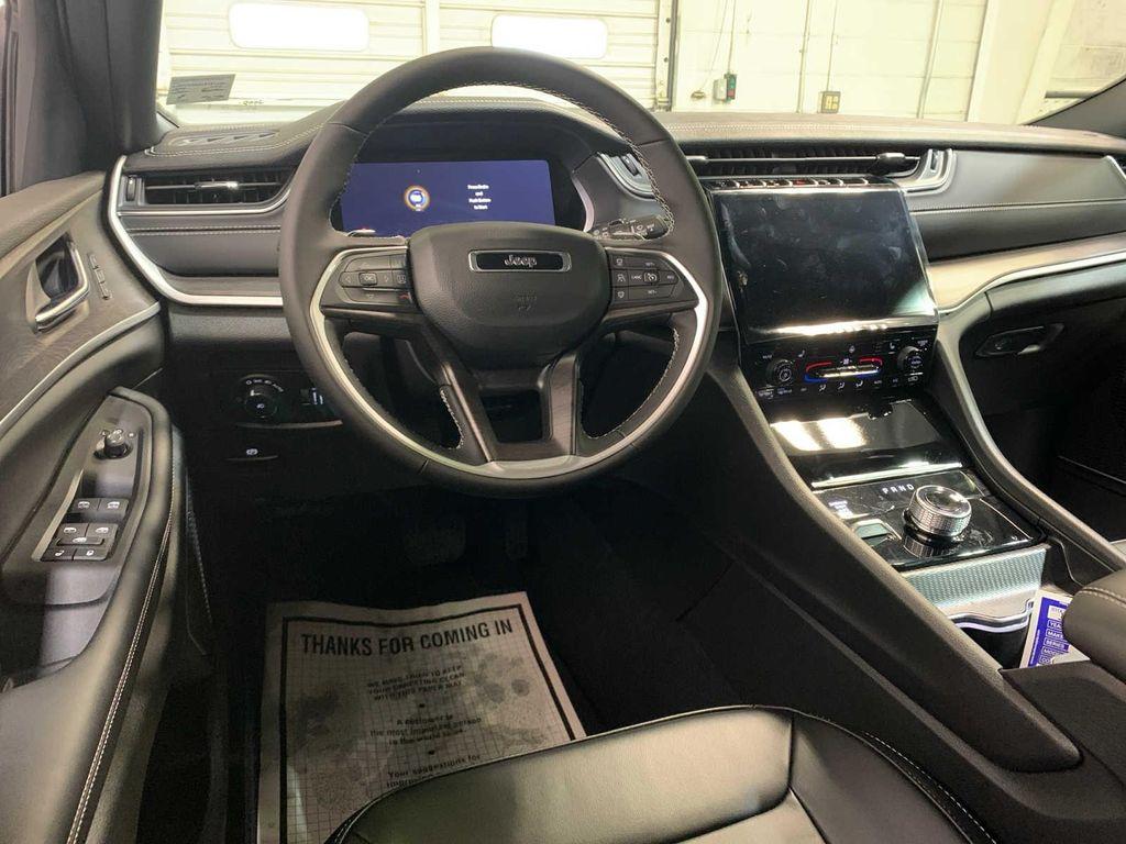 new 2025 Jeep Grand Cherokee L car, priced at $51,495