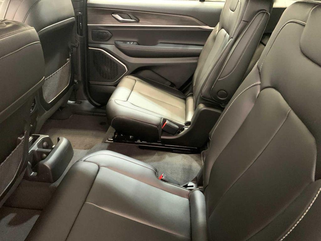 new 2025 Jeep Grand Cherokee L car, priced at $51,495