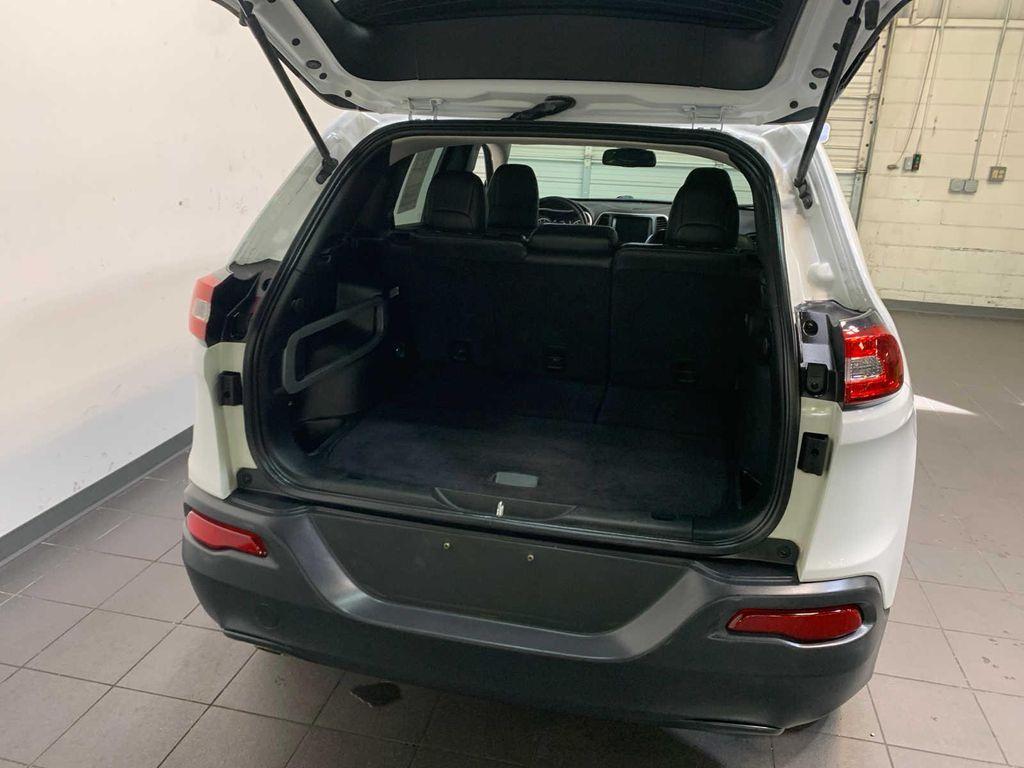 used 2018 Jeep Cherokee car, priced at $14,989