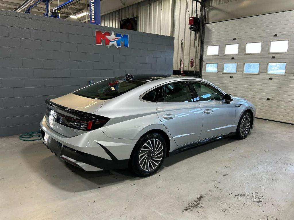 new 2026 Hyundai Sonata Hybrid car, priced at $33,287