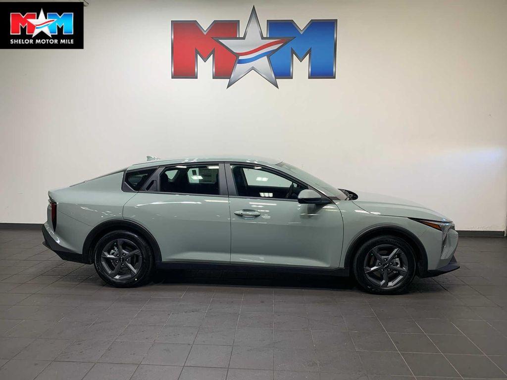 new 2025 Kia K4 car, priced at $23,974