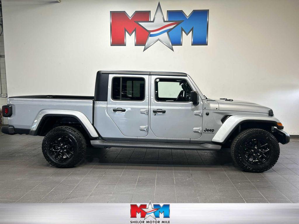 used 2023 Jeep Gladiator car, priced at $32,486