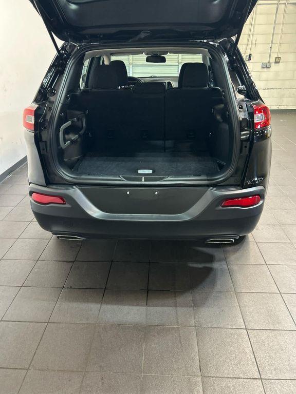 used 2017 Jeep Cherokee car, priced at $18,386