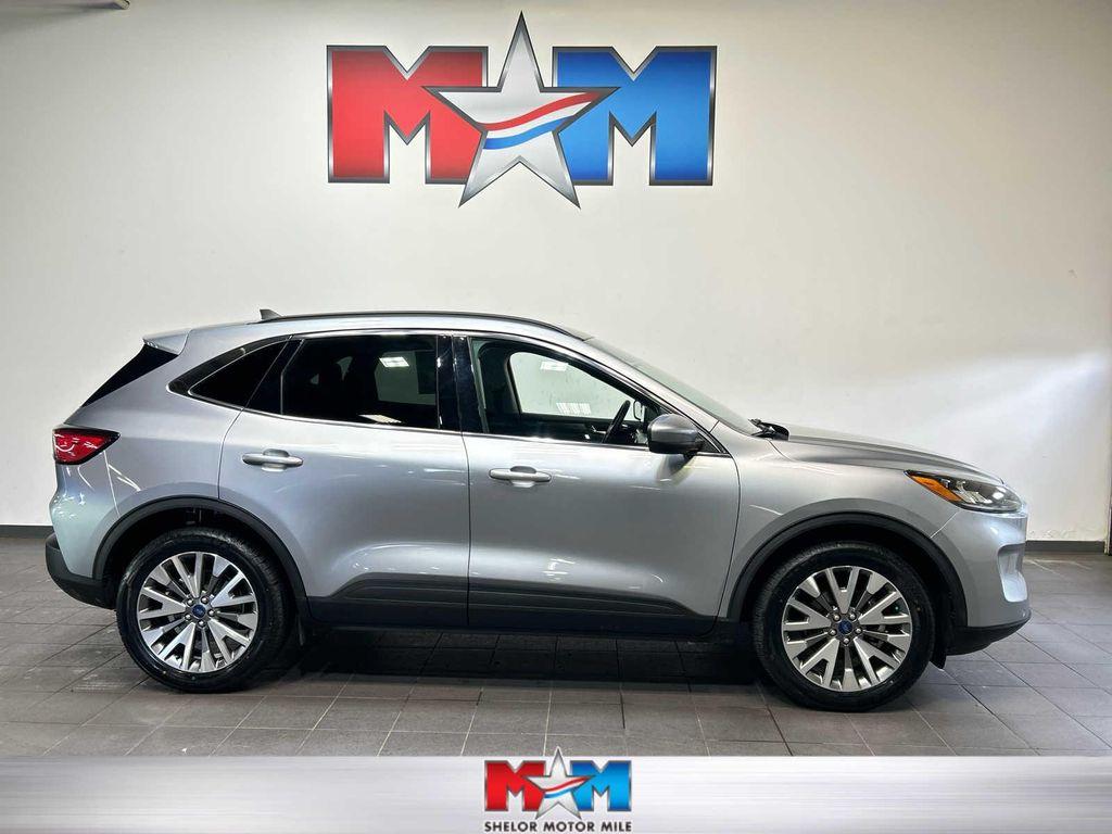used 2022 Ford Escape car, priced at $26,647