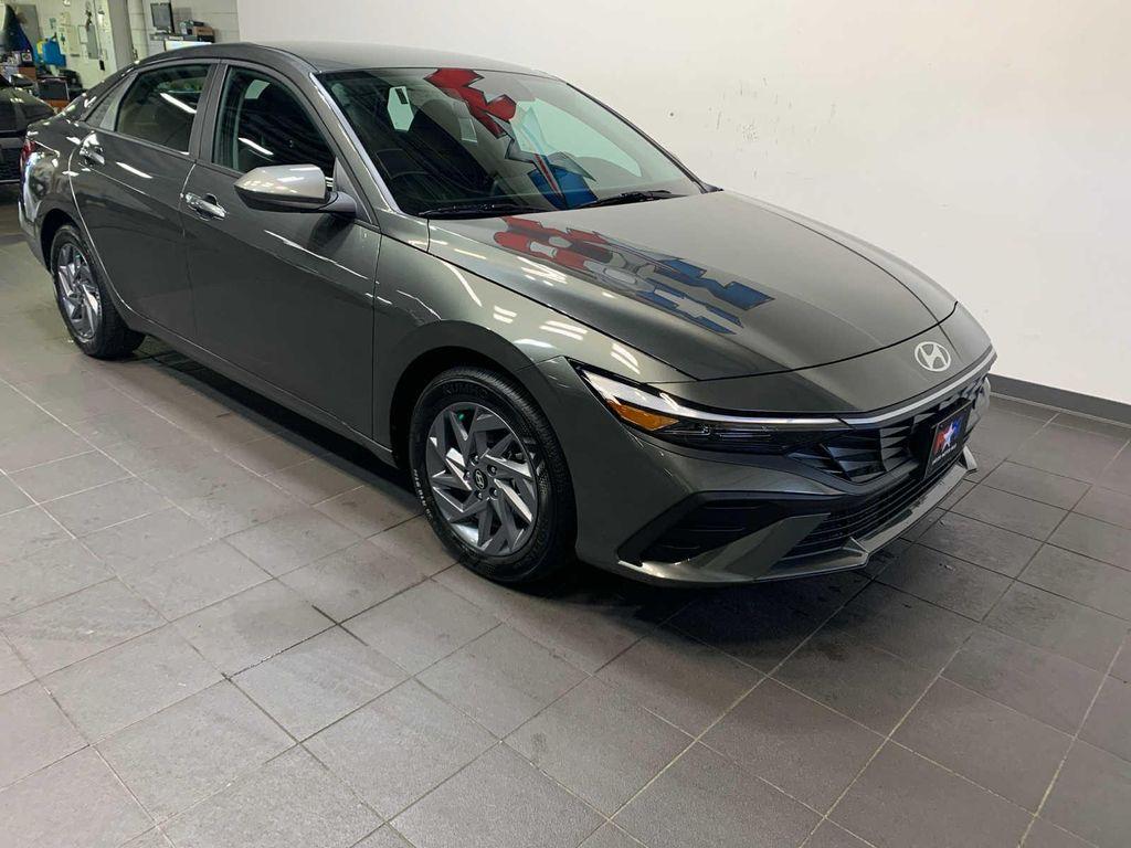 new 2026 Hyundai ELANTRA HEV car, priced at $26,294