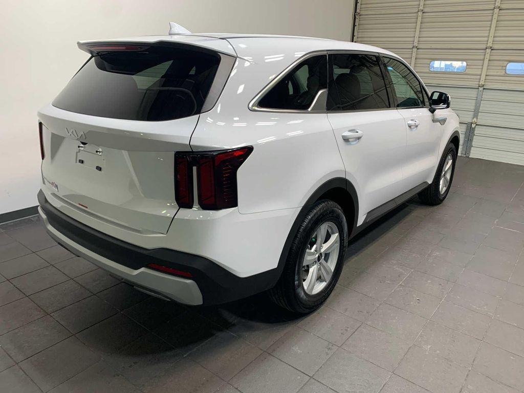 new 2026 Kia Sorento car, priced at $34,052