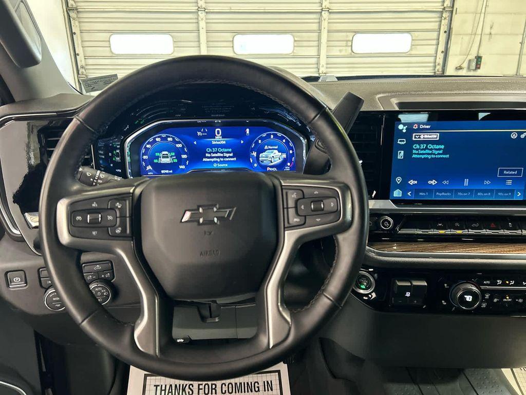 used 2023 Chevrolet Silverado 1500 car, priced at $39,686