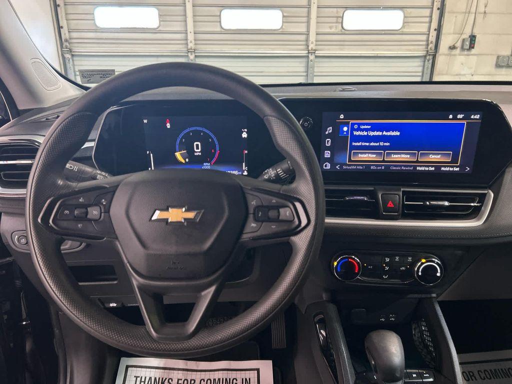 used 2024 Chevrolet TrailBlazer car, priced at $24,682