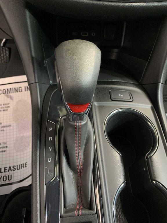 used 2022 Chevrolet Equinox car, priced at $25,480