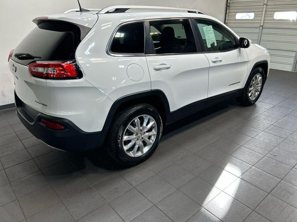 used 2016 Jeep Cherokee car, priced at $11,692
