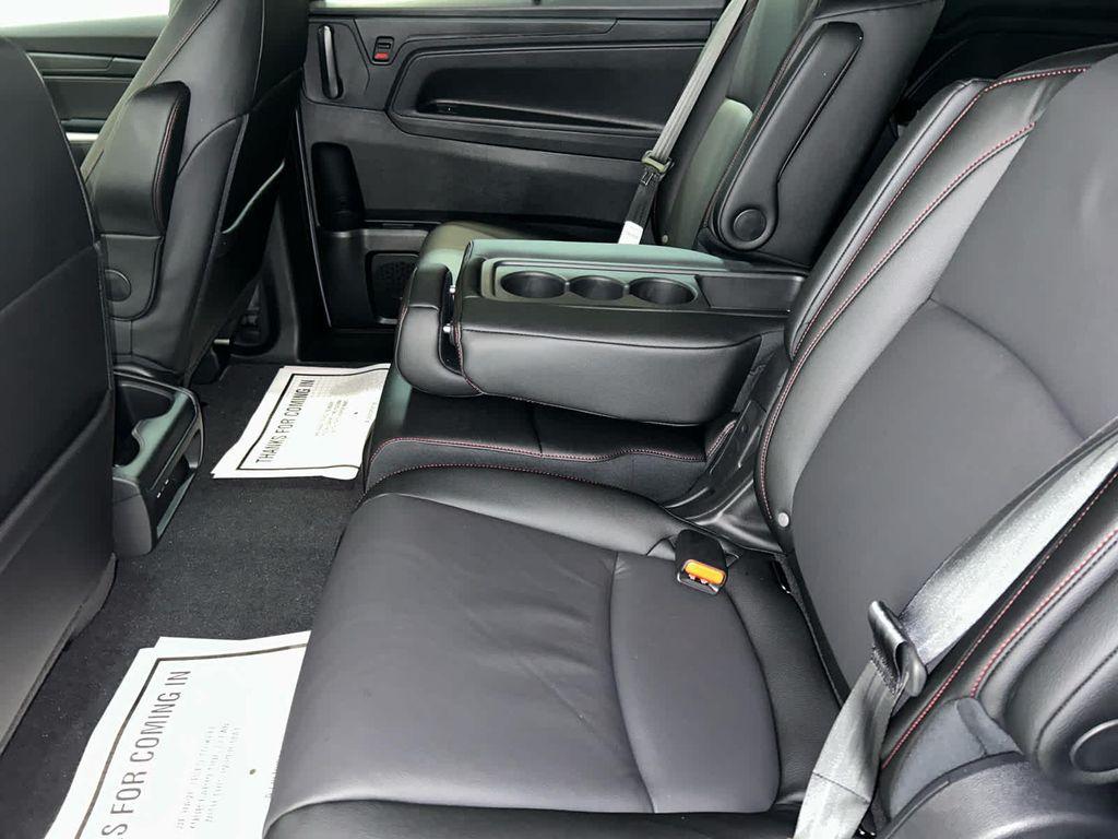 new 2026 Honda Odyssey car, priced at $44,042