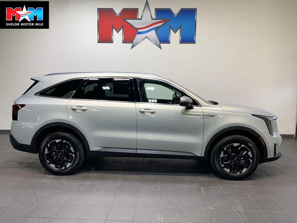 new 2026 Kia Sorento car, priced at $38,369