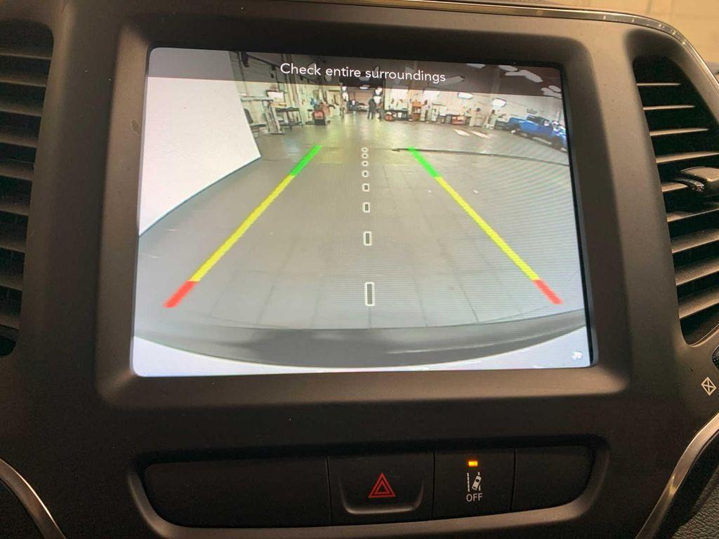 used 2022 Jeep Cherokee car, priced at $22,985