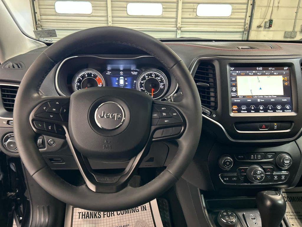 used 2022 Jeep Cherokee car, priced at $34,686
