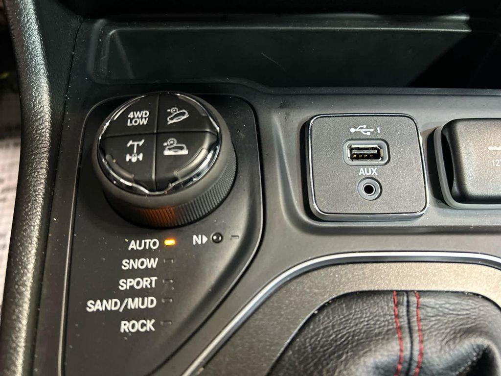 used 2022 Jeep Cherokee car, priced at $34,686