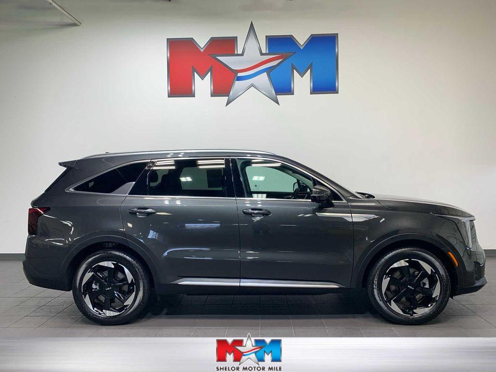 used 2025 Kia Sorento Hybrid car, priced at $35,988