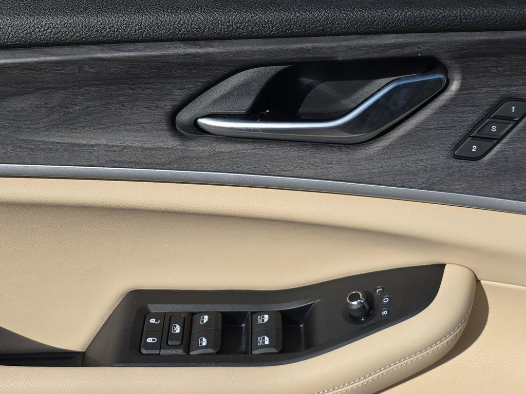 used 2022 Jeep Grand Cherokee car, priced at $25,990