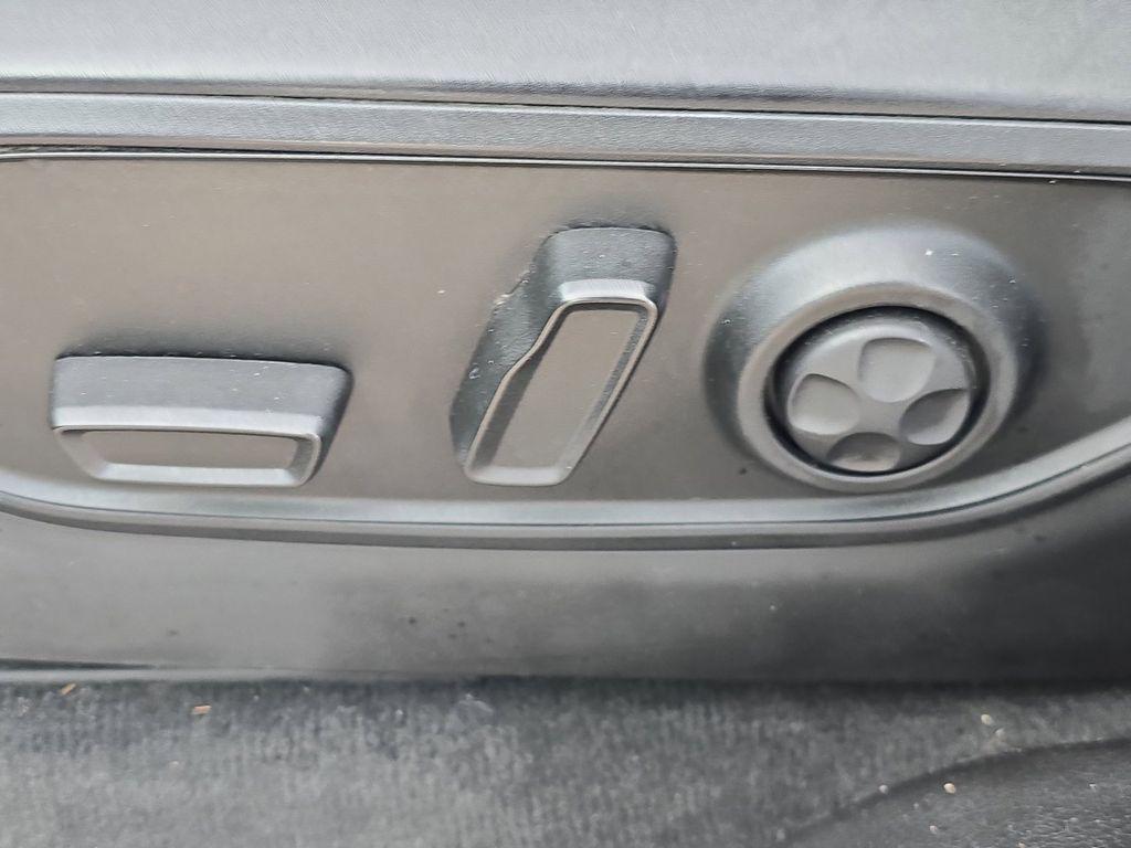 used 2023 Jeep Grand Cherokee car, priced at $27,500