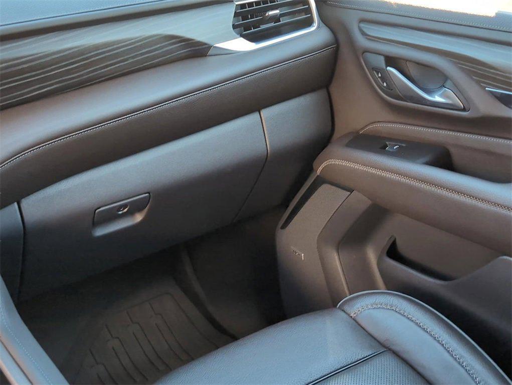 used 2024 GMC Yukon XL car, priced at $72,990