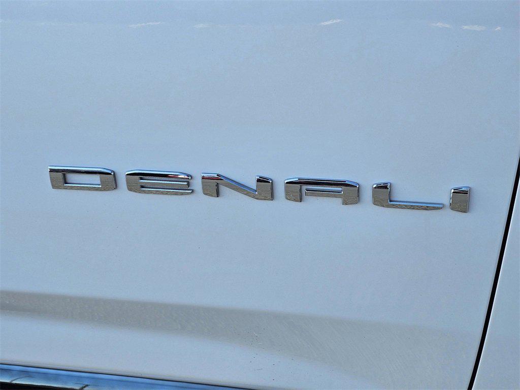 used 2023 GMC Yukon XL car, priced at $74,990