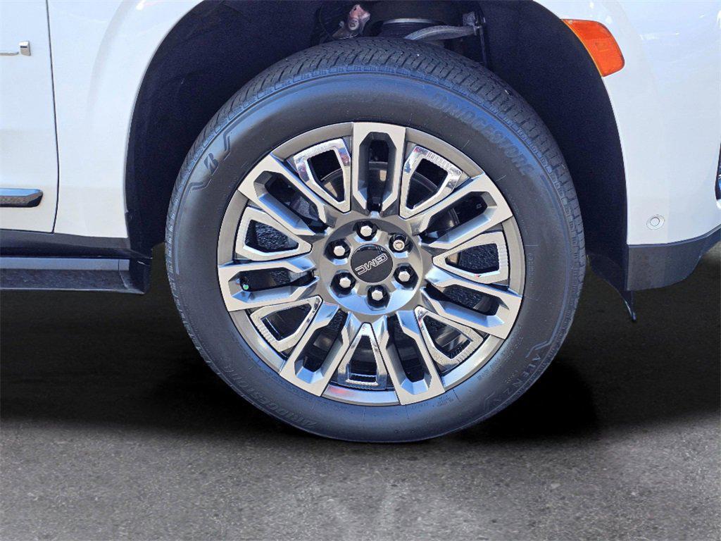 used 2023 GMC Yukon XL car, priced at $74,990