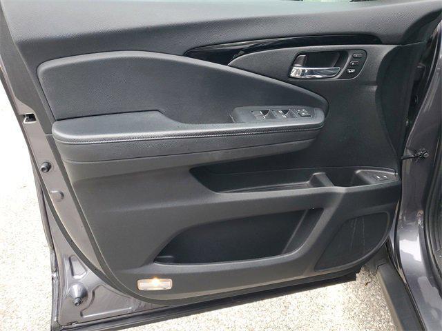 used 2021 Honda Pilot car, priced at $24,990