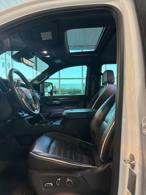 used 2025 GMC Sierra 2500 car, priced at $77,490
