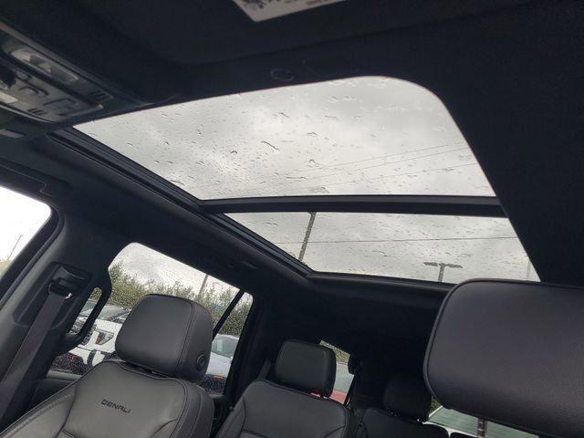 used 2021 GMC Yukon car, priced at $39,740