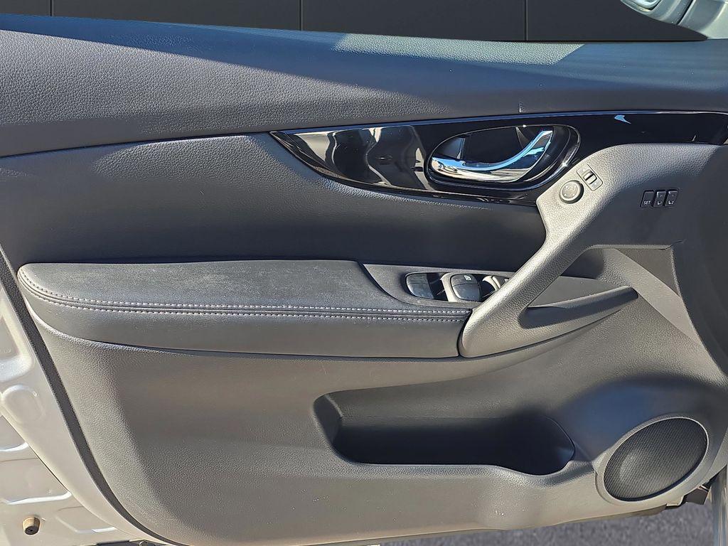 used 2022 Nissan Rogue Sport car, priced at $19,990