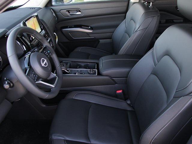new 2025 Nissan Pathfinder car, priced at $42,750
