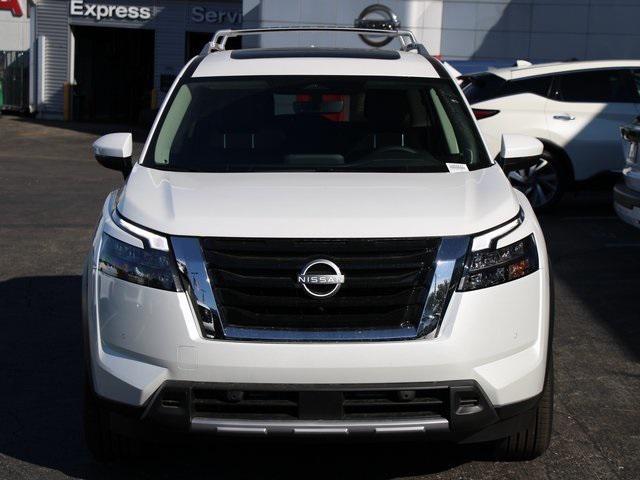 new 2025 Nissan Pathfinder car, priced at $42,750