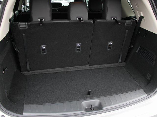 new 2025 Nissan Pathfinder car, priced at $39,217