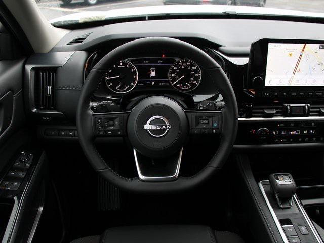 new 2025 Nissan Pathfinder car, priced at $39,217