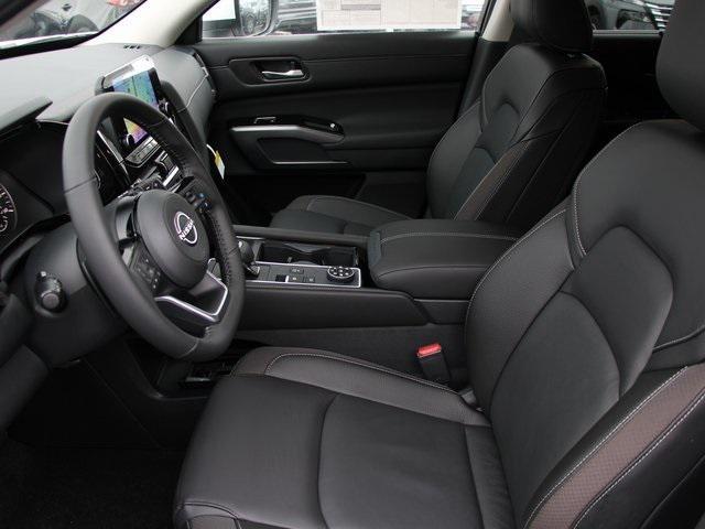 new 2025 Nissan Pathfinder car, priced at $39,217