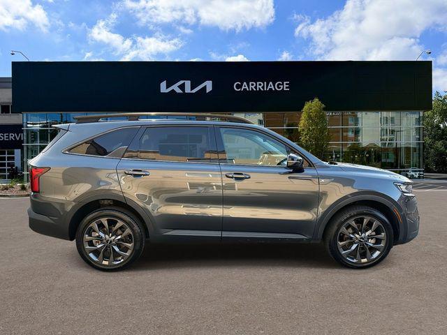 used 2022 Kia Sorento car, priced at $28,657