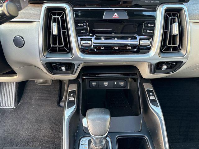 used 2022 Kia Sorento car, priced at $28,657