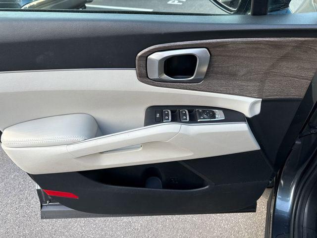 used 2022 Kia Sorento car, priced at $28,657