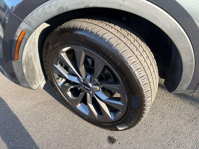 used 2022 Kia Sorento car, priced at $28,657