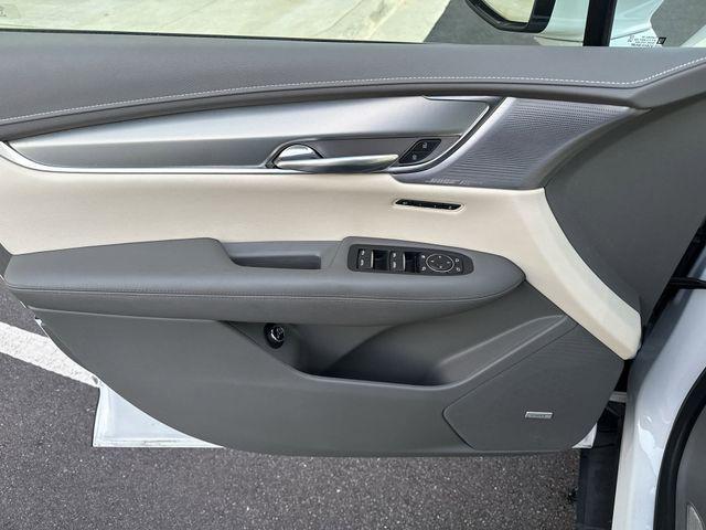 used 2022 Cadillac XT5 car, priced at $24,411