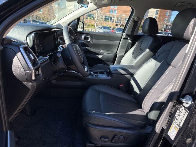 used 2023 Kia Sorento car, priced at $28,403